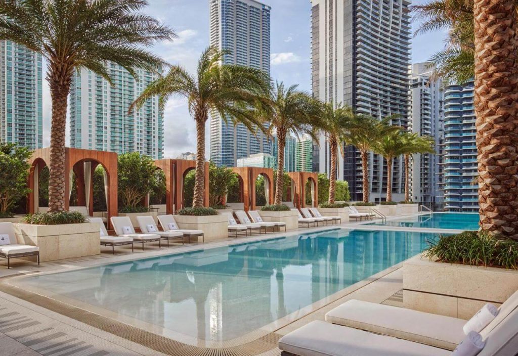 SLS LUX Brickell is one of the best hotels in Miami Beach with rooftop pools.